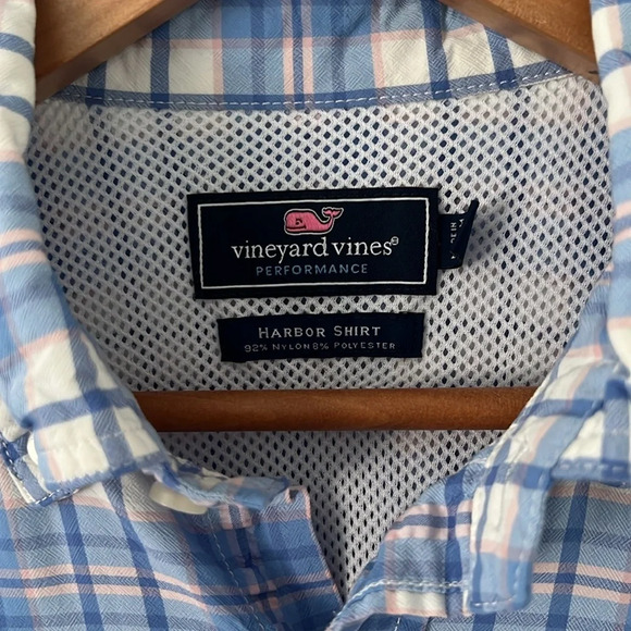 Vineyard Vines Performance Harbor Shirt. Size Medium - Picture 7 of 7